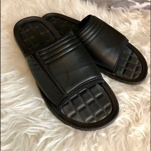 REACTION Kenneth Cole leather sandals
